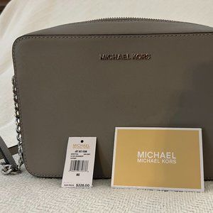 MICHAEL KORS Leather Jet Set East West Crossbody
